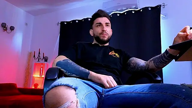 Snapshot of MightyAaron66 chatting on February 3, 2026, 6:40 am MightyAaron66 online show from February 3, 2026, 6:40 am