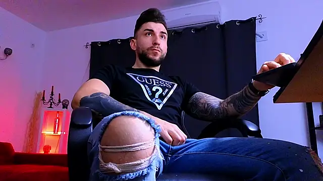 Snapshot of MightyAaron66 chatting on January 17, 2026, 5:22 am MightyAaron66 online show from January 17, 2026, 5:22 am