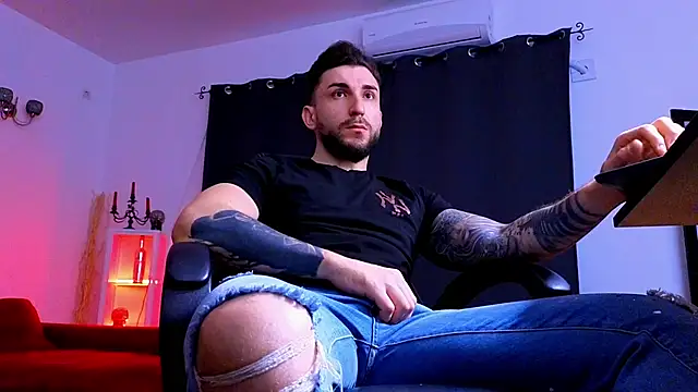 Snapshot of MightyAaron66 chatting on February 11, 2026, 5:29 am MightyAaron66 online show from February 11, 2026, 5:29 am