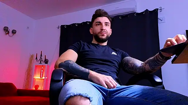 MightyAaron66 online show from November 11, 2025, 3:23 am