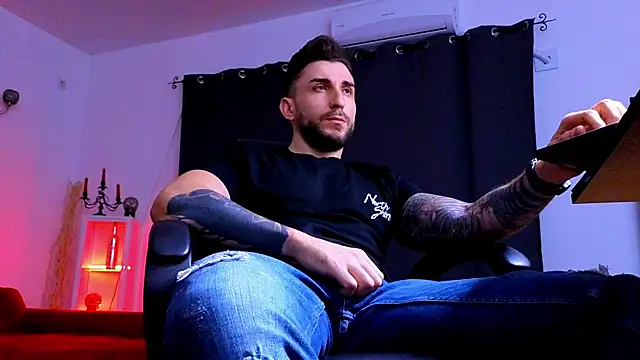 Snapshot of MightyAaron66 chatting on January 17, 2026, 5:27 pm MightyAaron66 online show from January 17, 2026, 5:27 pm