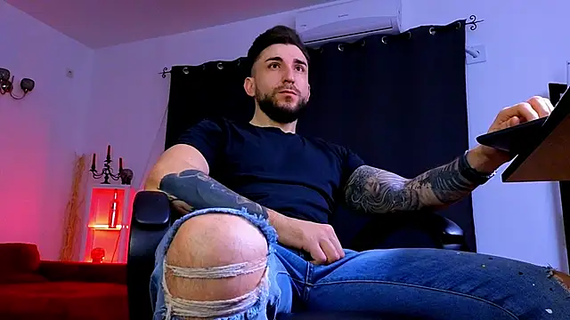 Snapshot of MightyAaron66 chatting on February 23, 2026, 2:24 am MightyAaron66 online show from February 23, 2026, 2:24 am