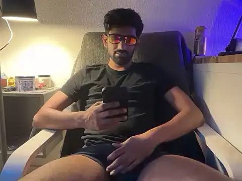 dominanthubby online show from July 7, 2026, 6:55 pm