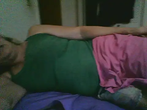 Emilylyn2501 online show from October 3, 2025, 11:28 pm