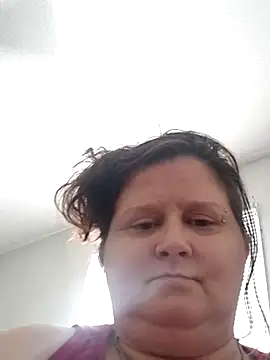 staceysmomfow online show from January 1, 2025, 7:43 pm
