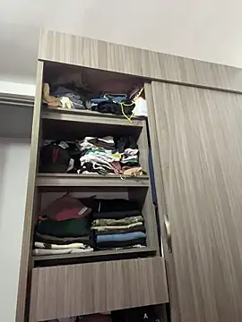 karla nill online show from March 25, 2026, 6:29 pm