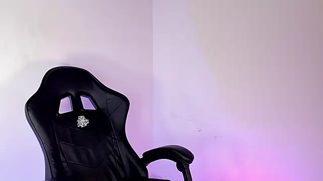 Snapshot of emma_980 chatting on March 8, 2025, 12:20 pm emma 980 online show from March 8, 2025, 12:20 pm