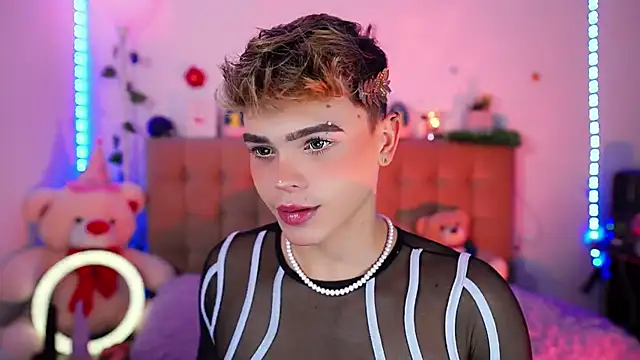 PRINCE STEV online show from October 12, 2025, 6:20 pm