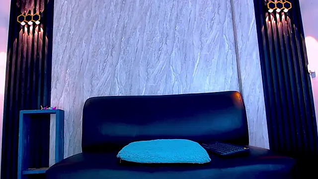 Molly Spears online show from December 13, 2025, 8:04 pm