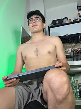 Snapshot of nolan_twink1 chatting on January 16, 2026, 5:33 am nolan twink1 online show from January 16, 2026, 5:33 am