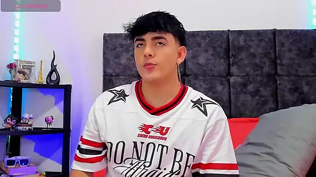 Snapshot of nolan_twink1 chatting on February 14, 2026, 6:08 pm nolan twink1 online show from February 14, 2026, 6:08 pm