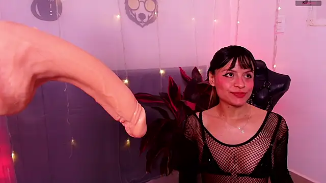 tatiana monroe online show from February 9, 2026, 4:27 pm