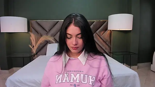 Mia Elowen online show from February 13, 2025, 9:38 pm