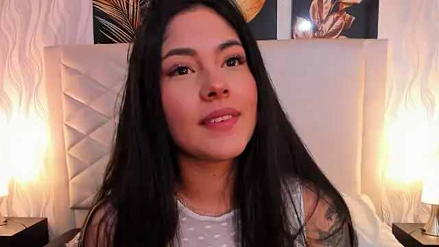 Mia Elowen online show from February 9, 2025, 11:04 pm