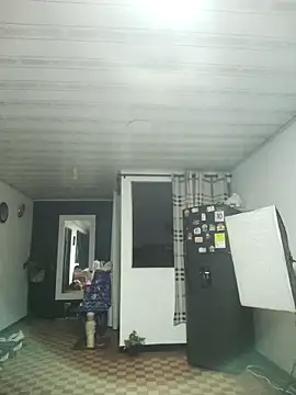 LaurenWelly  online show from April 5, 2026, 10:11 am