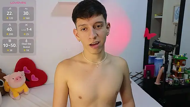 milky  boy  online show from March 17, 2026, 10:13 pm