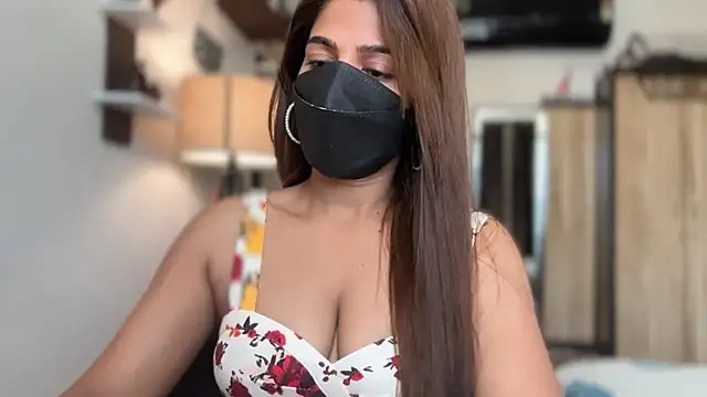 Hotty-Sana online show from April 15, 2026, 5:24 am