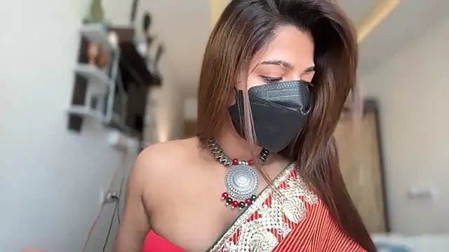 Hotty-Sana online show from April 3, 2026, 5:03 am