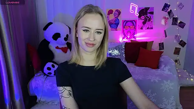 SashaBrooks online show from November 22, 2025, 2:05 pm