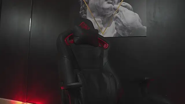 JacksonOlsenn online show from November 29, 2025, 9:04 pm