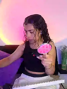 NINA 18 YEARS online show from January 10, 2025, 9:10 pm