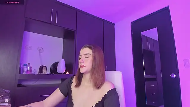 TinaJonnes  online show from February 5, 2026, 6:53 am