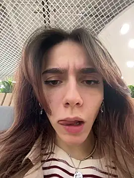 Lily  Belle online show from January 31, 2025, 3:33 pm