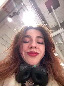 Lily  Belle online show from March 6, 2025, 1:14 pm