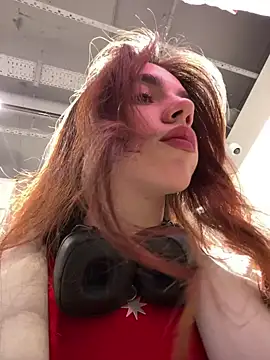 Lily  Belle online show from February 25, 2025, 1:10 pm