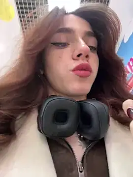 Lily  Belle online show from January 21, 2025, 2:15 pm