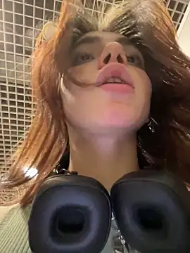 Lily  Belle online show from February 20, 2025, 6:24 pm