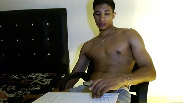 JacksonCooper1 online show from February 2, 2025, 10:46 am