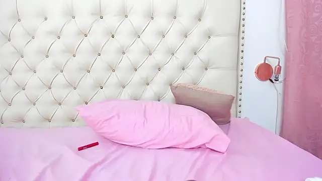 Snapshot of Kim_Eli chatting on February 8, 2025, 1:54 am Kim Eli online show from February 8, 2025, 1:54 am