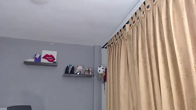 SusanLeroy online show from February 18, 2026, 9:50 am