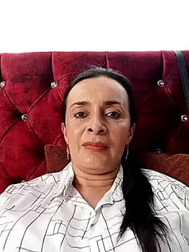 Samantha Sullivan  online show from January 28, 2025, 4:30 pm