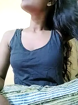 MISSQUEEN48 online show from March 18, 2025, 5:56 am