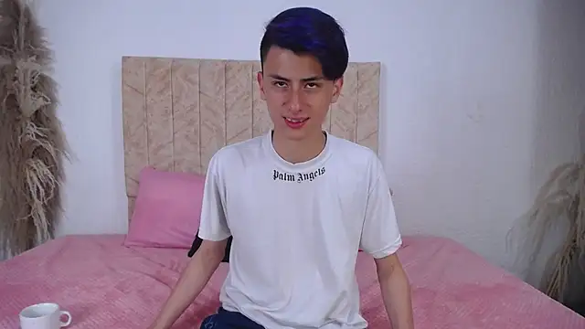 Snapshot of Alann_sr chatting on February 2, 2025, 5:21 am Alann sr online show from February 2, 2025, 5:21 am