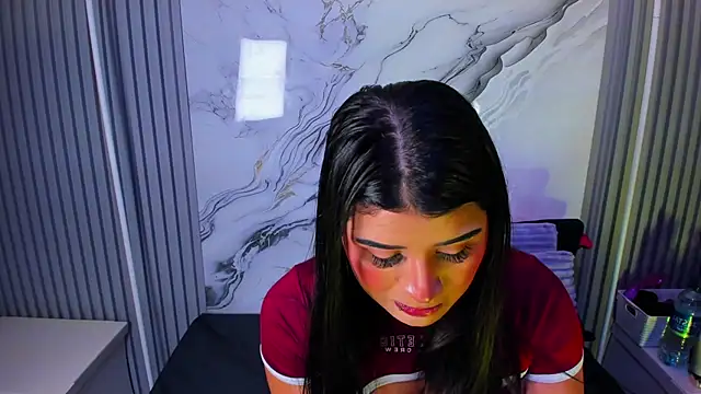 venusowen  online show from April 13, 2026, 1:26 pm