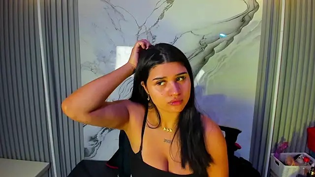 venusowen  online show from April 11, 2026, 1:59 pm