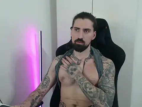 MateoHunk online show from May 15, 2026, 1:09 pm