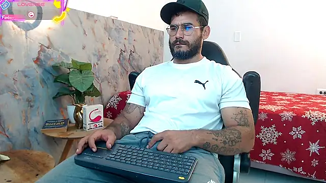 hanz col online show from October 13, 2025, 2:51 pm