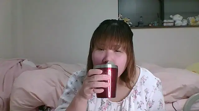 Snapshot of SAKU-RA-chan chatting on February 23, 2025, 12:16 pm SAKU-RA-chan online show from February 23, 2025, 12:16 pm