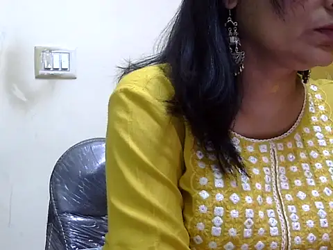 l l ish online show from November 5, 2025, 5:10 am