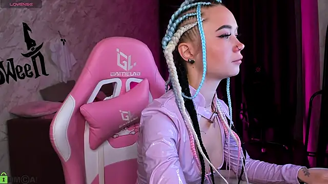 Snapshot of Kira_yoon chatting on October 31, 2025, 12:40 am Kira yoon online show from October 31, 2025, 12:40 am