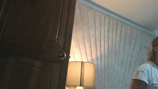 Snapshot of Jade_squirtt chatting on October 27, 2025, 10:16 am Jade squirtt online show from October 27, 2025, 10:16 am