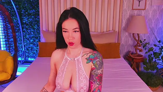 Snapshot of MadilynFox chatting on January 16, 2026, 8:13 pm MadilynFox online show from January 16, 2026, 8:13 pm