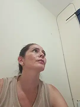 Hanny 24 online show from February 5, 2026, 8:15 pm