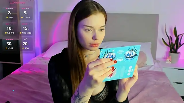 Lisa Moones online show from March 14, 2025, 2:19 pm