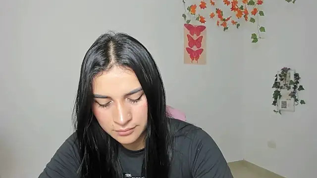 Emic  online show from April 6, 2026, 2:18 pm