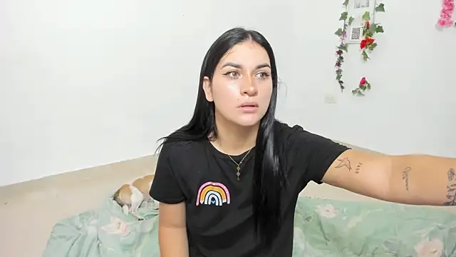 Emic  online show from November 22, 2025, 3:22 pm